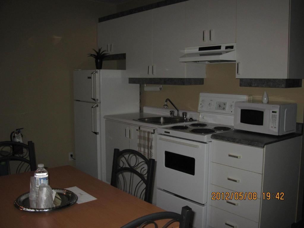 Motel Parc Beaumont Inc. Habitación foto